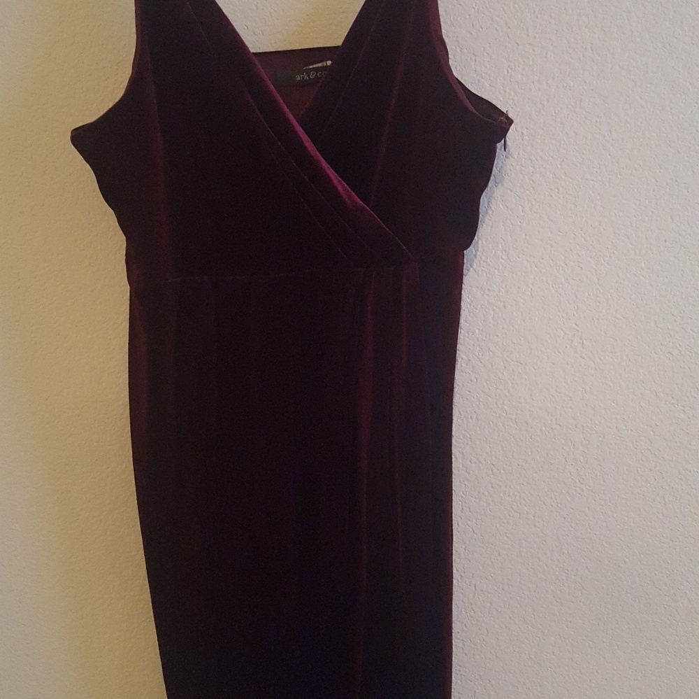 Ark and Co Burgundy velvet red large
